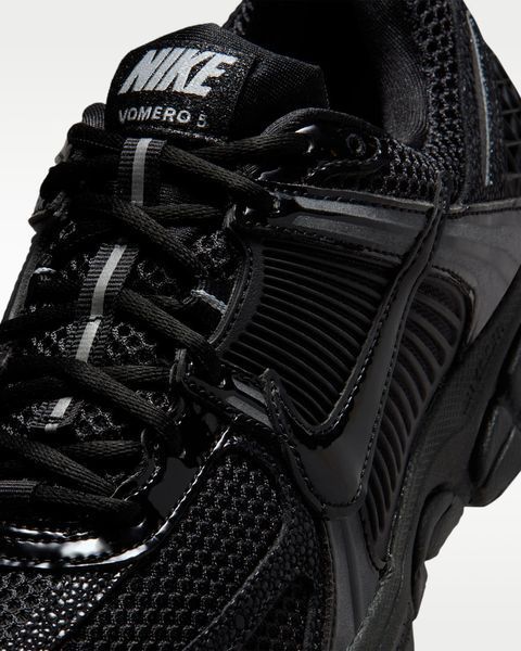 Оригинальные женские кроссовки Nike Zoom Vomero 5 "Black/Metallic Silver/Anthracite" (II6236-001) II6236-001 фото