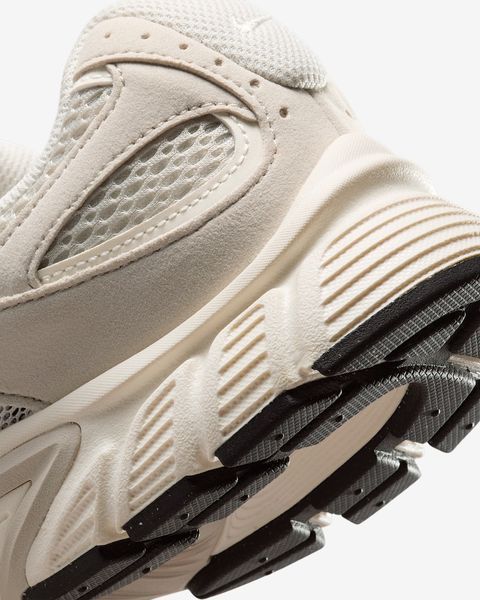 Оригинальные кроссовки Nike V5 RNR "Light Orewood Brown/Black/Pale Ivory" (II6294-100) II6294-100 фото