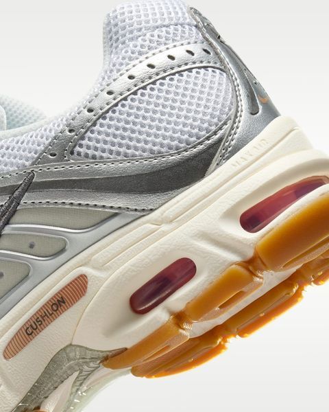 Оригинальные кроссовки Nike Air Max Moto 2K "White/Metallic Silver/ Dark Grey/Red Bronze" (IQ0365-100) IQ0365-100 фото