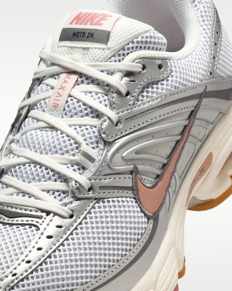 Оригинальные кроссовки Nike Air Max Moto 2K "White/Metallic Silver/ Dark Grey/Red Bronze" (IQ0365-100) IQ0365-100 фото