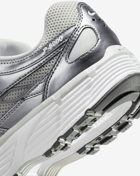 Оригинальные кроссовки Nike Wmns P-6000 SE "Grey Fog/Metallic Cool Grey" (IO3496-001) IO3496-001 фото