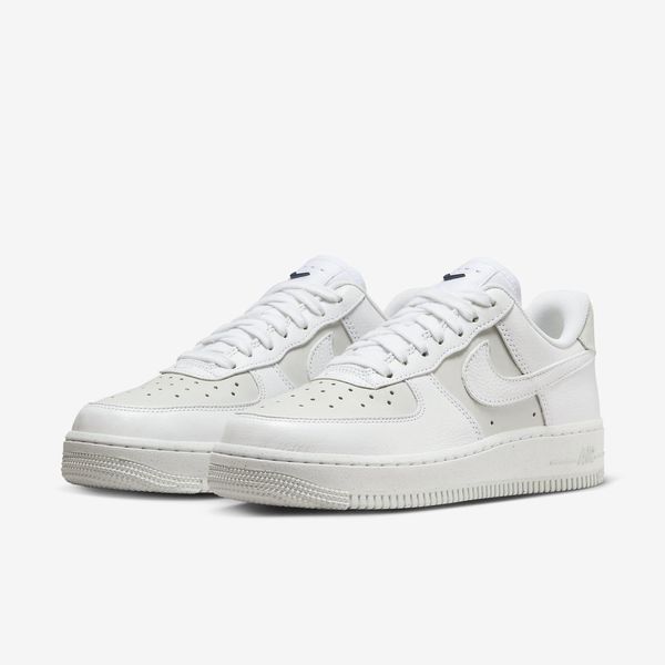 Оригінальні жіночі кросівки Nike Wmns Air Force 1 '07 LX "White/Light smoke grey/Photon" (DZ2708-102) DZ2708-102 фото