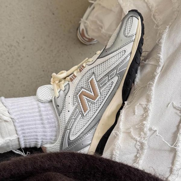Оригінальні кросівки New Balance 204L "Silver Metallic / Flat Taupe" (U204LSWA) U204LSWA фото