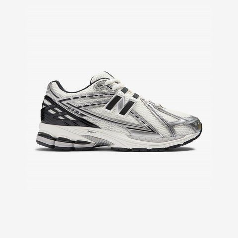 Оригінальні кросівки New Balance 1906R "Silver Metallic / Black" (M1906RER) M1906RER фото