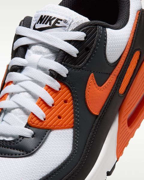 Оригінальні чоловічі кросівки Nike Air Max 90 "White/Black/Dark Smoke Grey/Safety Orange" (JA1015-100) JA1015-100 фото