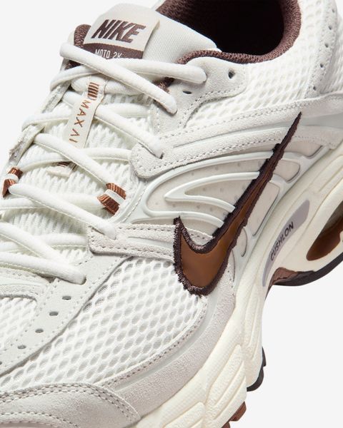 Оригінальні чоловічі кросівки Nike Air Max Moto 2k "Phantom/Sail/Baroque Brown/Light British Tan" (IQ4924-003) IQ4924-003 фото
