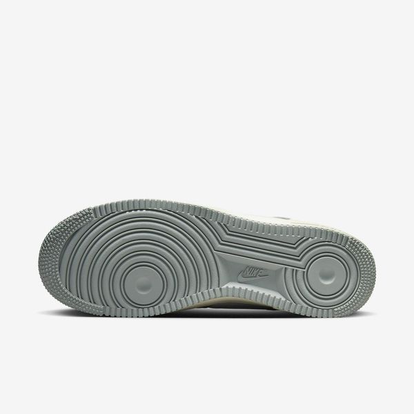 Оригинальные мужские кроссовки Nike Air Force 1 Low '07 LX "Mica Green / Photon Dust / Coconut" (DV7186-300) DV7186-300 фото
