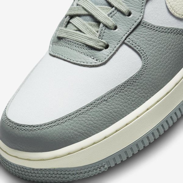 Оригинальные мужские кроссовки Nike Air Force 1 Low '07 LX "Mica Green / Photon Dust / Coconut" (DV7186-300) DV7186-300 фото