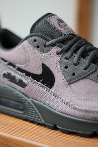 Оригінальні чоловічі кросівки Nike Air Max 90 Premium "Light Violet Ore/Iron Grey/Anthracite/Black" (IQ0612-226) IQ0612-226 фото