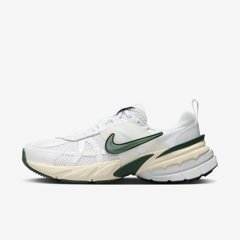 Оригінальні жіночі кросівки Nike Wmns V2K Run "White/Photon Dust/Fir/Platinum Tint" (FD0736-101) FD0736-101 фото