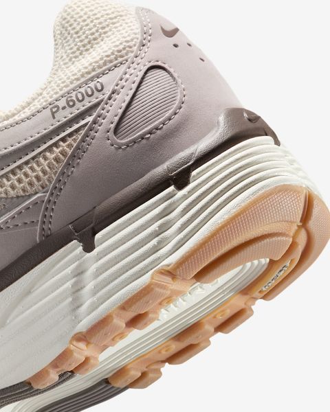 Оригінальні чоловічі кросівки Nike P-6000 SE "College Grey/Light Orewood Brown/Sail/Cave Stone" (IB2986-002) IB2986-002 фото