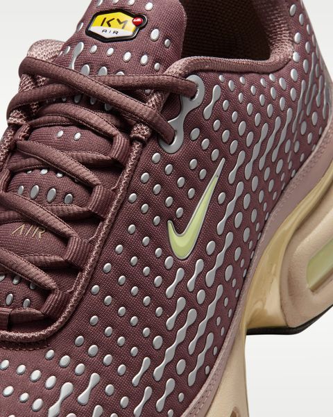 Оригінальні чоловічі кросівки Nike Air Max Plus VII Kylian Mbapp&eacute; "Plum Eclipse/Metallic Gold Grain/Black" (HQ2197-200) HQ2197-200 фото