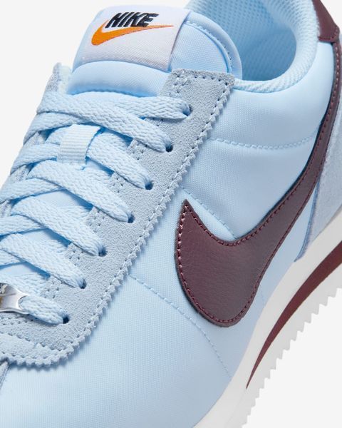 Оригінальні кросівки Nike Wmns Cortez Textile "Celestine Blue/White/Burgundy Crush" (DZ2795-405) DZ2795-405 фото