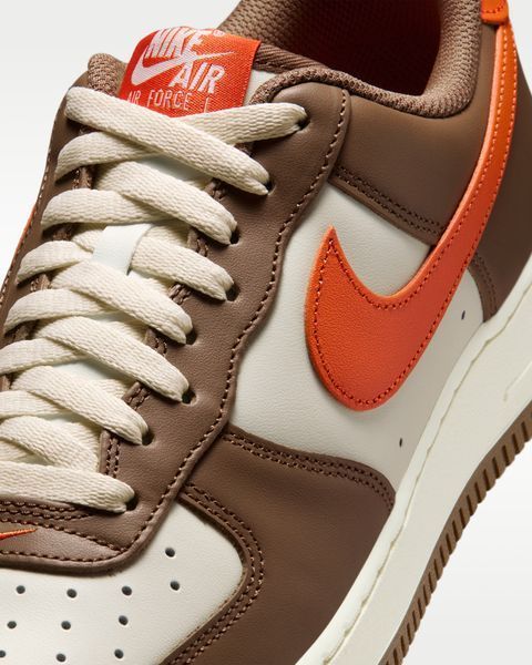 Оригінальні чоловічі кросівки Nike Air Force 1 '07 "Mosswood Brown/Coconut Milk/Campfire Orange" (IO7545-221) IO7545-221 фото