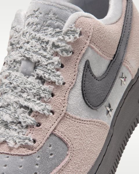 Оригінальні кросівки Nike Air Force 1 '07 "Metallic Silver/Pencil Point/Particle Rose" (IZ6168-001) IZ6168-001 фото