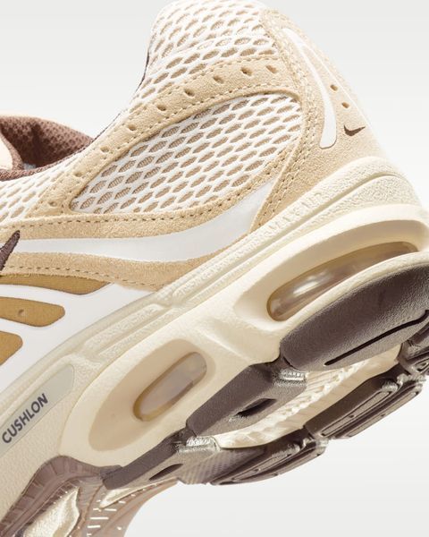 Оригінальні чоловічі кросівки Nike Air Max Moto 2k "Linen / Baroque Brown / Chalk" (IQ4924-200) IQ4924-200 фото
