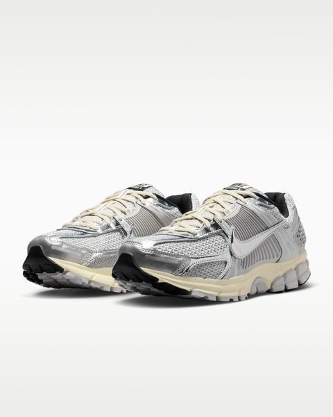 Оригінальні кросівки Nike Zoom Vomero 5 "Grey Fog/Metallic Silver/Coconut Milk" (IM3486-002) IM3486-002 фото