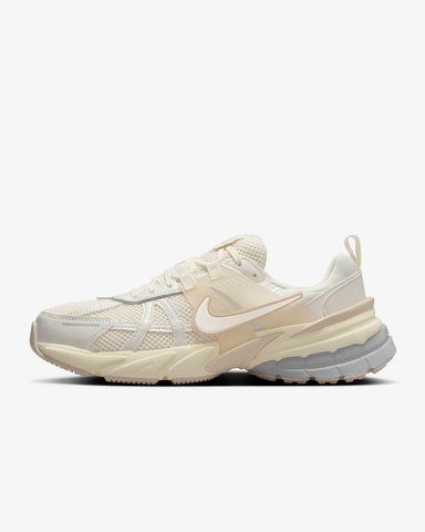 Оригінальні жіночі кросівки Nike Wmns V2k Run "Pale Ivory / Pale Ivory / Coconut Milk" (HQ1512-110) HQ1512-110 фото