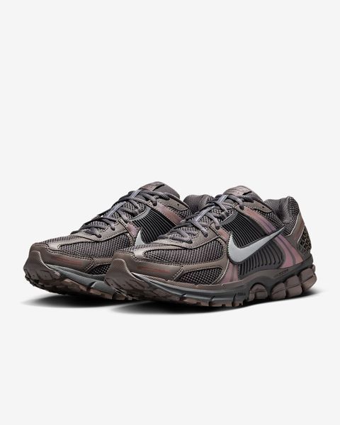 Оригінальні чоловічі кросівки Nike Zoom Vomero 5 "Cave Stone/Multi-Color/Medium Ash/Metallic Silver" (HF5493-201) HF5493-201 фото