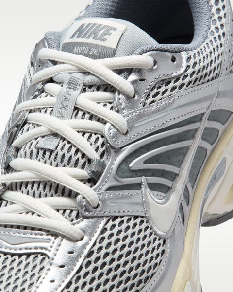 Оригинальные кроссовки Nike Air Max Moto 2K "Light Smoke Grey/Cool Grey/Coconut Milk" (IQ7592-077) IQ7592-077 фото
