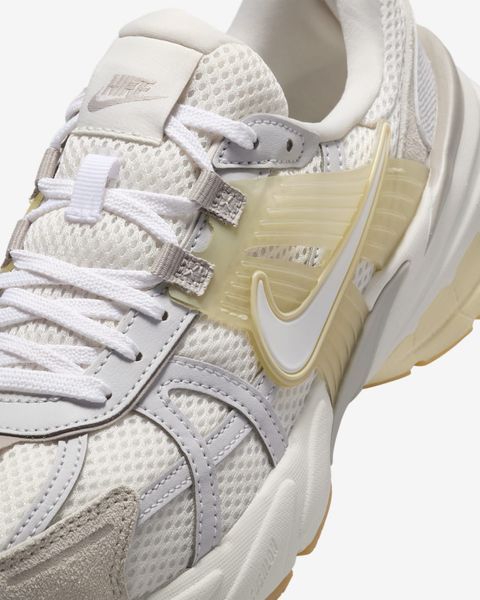 Оригинальные женские кроссовки Nike Wmns V2k Run "Phantom/Light Khaki/College Grey/White" (HV4314-030) HV4314-030 фото