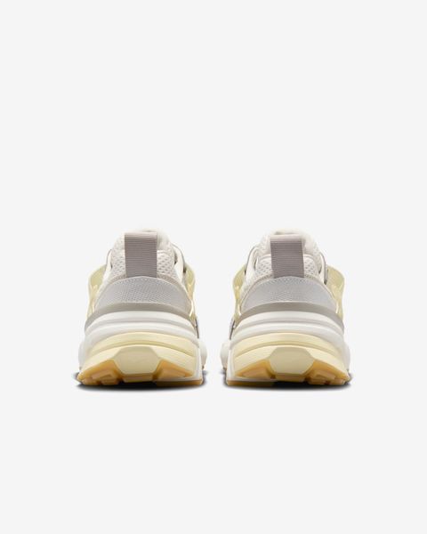 Оригинальные женские кроссовки Nike Wmns V2k Run "Phantom/Light Khaki/College Grey/White" (HV4314-030) HV4314-030 фото