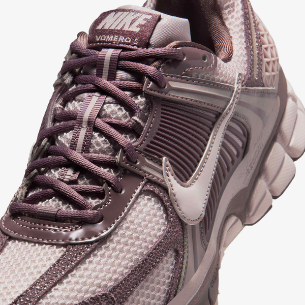 Оригінальні жіночі кросівки Nike Zoom Vomero 5 "Tattoo/Particle Rose/Light Violet Ore" (II6236-500) II6236-500 фото