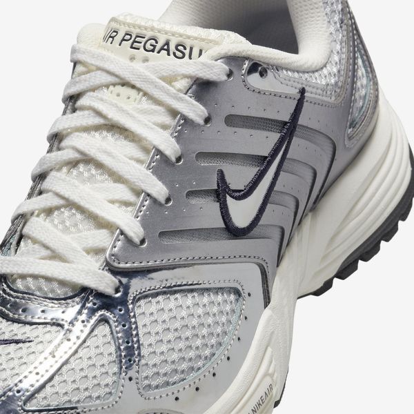 Оригінальні жіночі кросівки Nike Wmns Air Pegasus 2005 "Photon Dust / Chrome / Sail" (HJ7310-025) HJ7310-025 фото