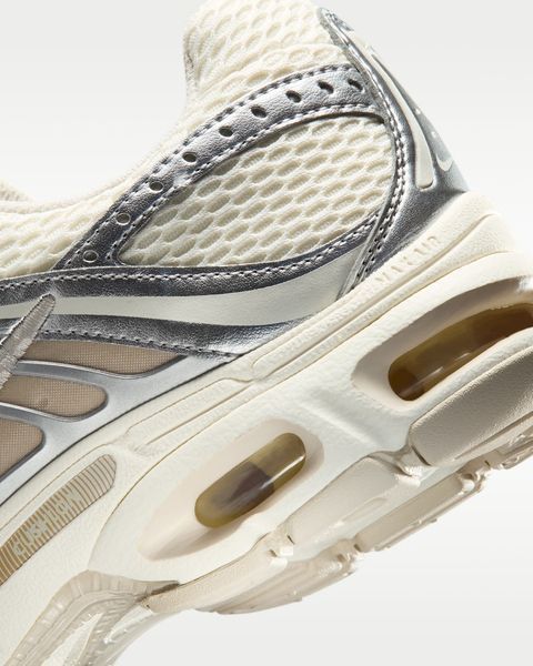 Оригінальні кросівки Nike Air Max Moto 2k "Pale Ivory/Metallic Silver/Light Orewood Brown" (HQ2056-108) HQ2056-108 фото