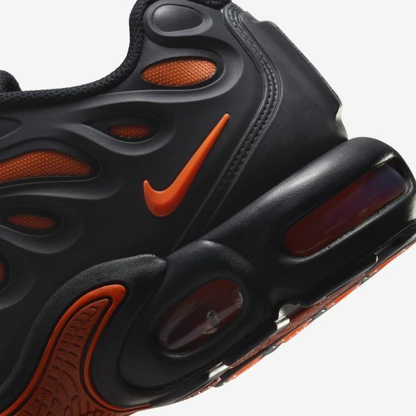 Оригінальні чоловічі кросівки Nike Air Max Plus Drift "Off Noir/Black/Dragon Red/Hyper Crimson" (FD4290-010) FD4290-010 фото