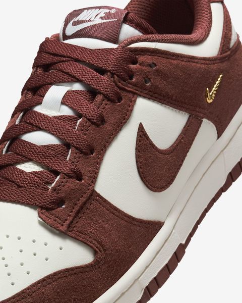 Оригінальні кросівки Nike Wmns Dunk Low "Sail/Metallic Gold/Red Sepia" (IB4417-104) IB4417-104 фото