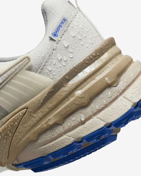 Оригінальні жіночі кросівки Nike V2K Run GORE-TEX "Light Iron Ore/Light Bone/Khaki" (FZ2622-002) FZ2622-002 фото