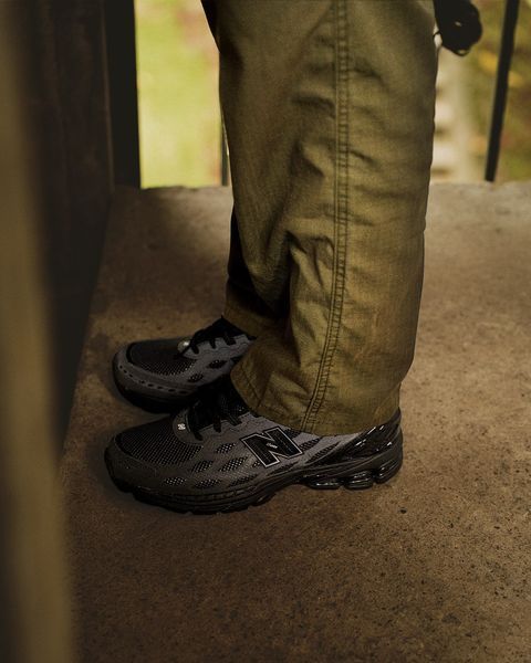 Оригінальні чоловічі кросівки New Balance 1906W "Black / Silver Metallic" (U1906WFD) U1906WFD фото