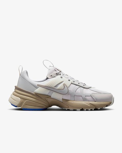 Оригінальні жіночі кросівки Nike V2K Run GORE-TEX "Light Iron Ore/Light Bone/Khaki" (FZ2622-002) FZ2622-002 фото