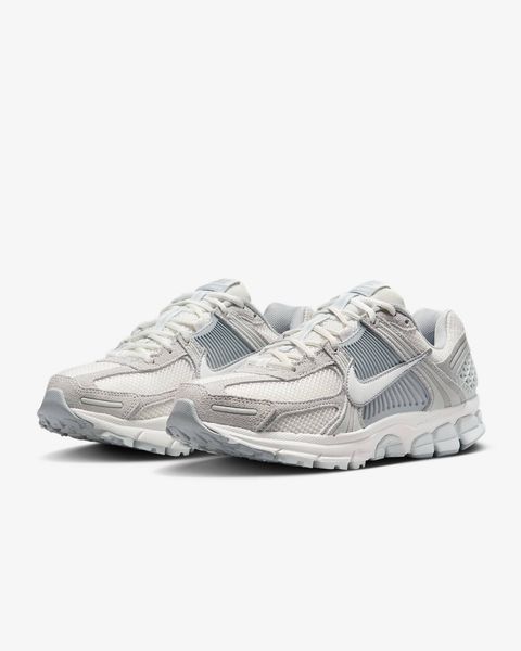 Оригинальные кроссовки Nike Wmns Zoom Vomero 5 "Pure Platinum/Platinum Tint/Wolf Grey/Summit White" (HQ0458-001) HQ0458-001 фото