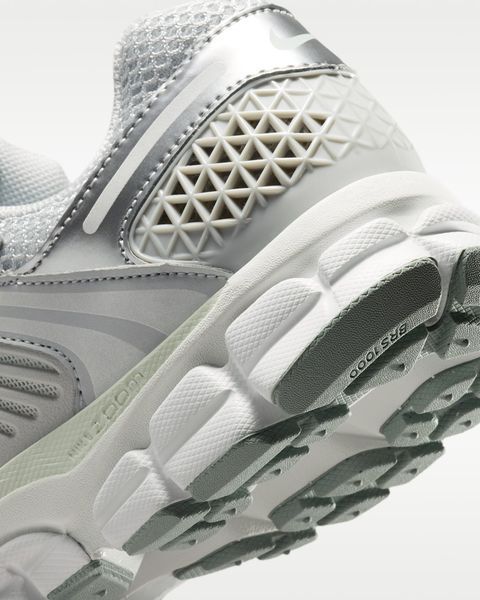 Оригинальные кроссовки Nike Zoom Vomero 5 "Grey Fog/Off White/Spruce Aura" (IB8929-004) IB8929-004 фото