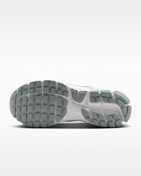 Оригинальные кроссовки Nike Zoom Vomero 5 "Grey Fog/Off White/Spruce Aura" (IB8929-004) IB8929-004 фото