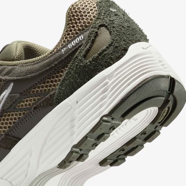Оригінальні чоловічі кросівки Nike P-6000 SE "Sequoia/Phantom/Metallic Silver/Medium Olive" (HF0015-301) HF0015-301 фото