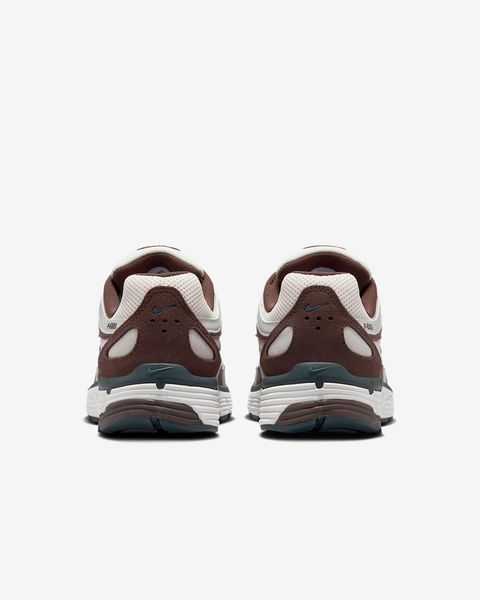 Оригінальні кросівки Nike Wmns P-6000 "Phantom/Baroque Brown/Metallic Summit White/Armory Navy" (HV8972-001) HV8972-001 фото