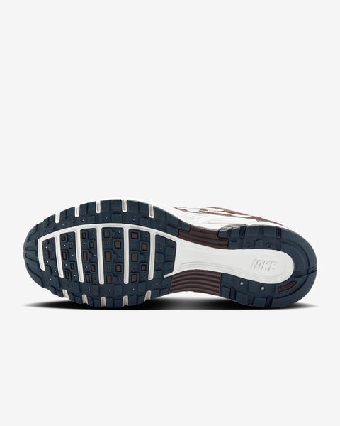 Оригінальні кросівки Nike Wmns P-6000 "Phantom/Baroque Brown/Metallic Summit White/Armory Navy" (HV8972-001) HV8972-001 фото