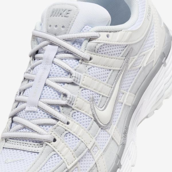 Оригінальні жіночі кросівки Nike Wmns P-6000 "Metallic Summit White / White / Pure Platinum" (FV6603-101) FV6603-101 фото