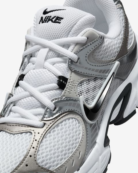 Оригінальні кросівки Nike V5 RNR "White/Vast Grey/Metallic Silver/Black" (HQ7901-107) HQ7901-107 фото