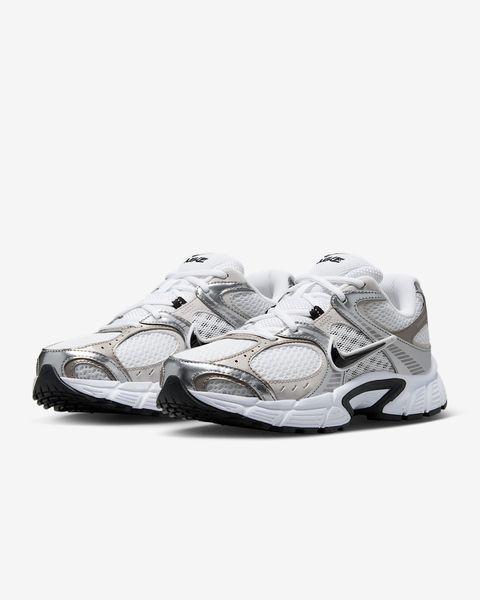 Оригінальні кросівки Nike V5 RNR "White/Vast Grey/Metallic Silver/Black" (HQ7901-107) HQ7901-107 фото