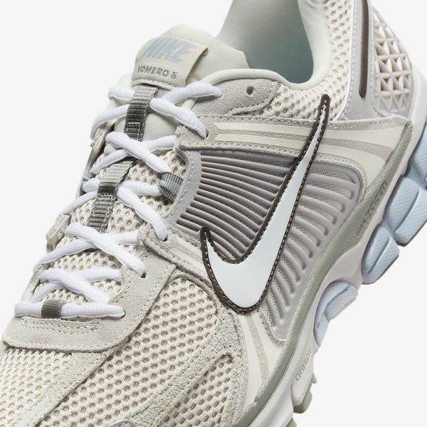 Оригінальні чоловічі кросівки Nike Zoom Vomero 5 "Light orewood brown/Dark stucco/Light pumice" (FZ3653-104) FZ3653-104 фото