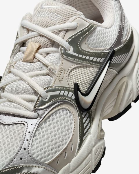 Оригінальні кросівки Nike V5 RNR "Summit White/Sail/Black/Light Orewood Brown" (HQ7901-104) HQ7901-104 фото