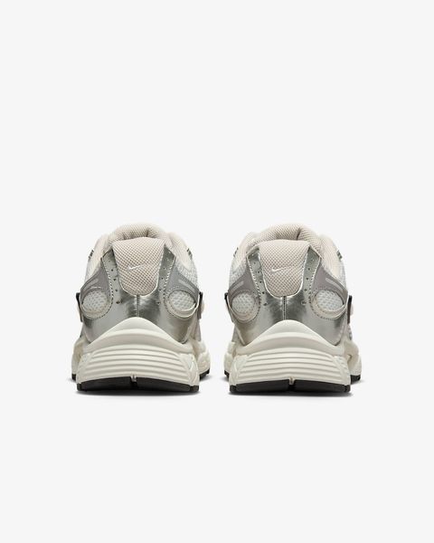 Оригінальні кросівки Nike V5 RNR "Summit White/Sail/Black/Light Orewood Brown" (HQ7901-104) HQ7901-104 фото