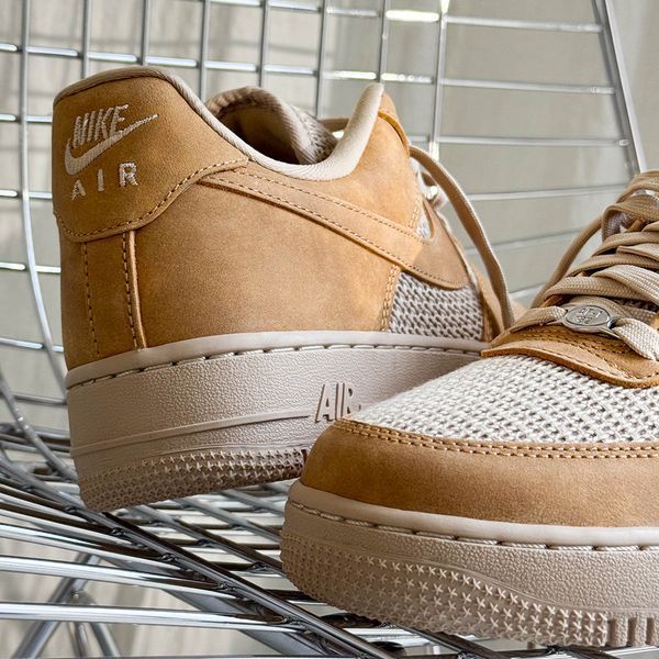 Оригинальные кроссовки Nike Air Force 1 '07 LV8 "Twine / Linen" (II9807-700) II9807-700 фото