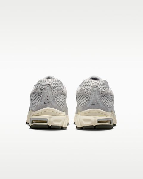 Оригінальні чоловічі кросівки Nike Air Max Moto 2k "Grey Fog / Gunsmoke / Coconut Milk" (IQ4924-005) IQ4924-005 фото