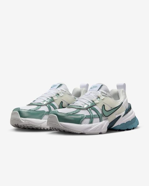Оригінальні жіночі кросівки Nike Wmns V2k Run "White/Smokey Blue/Armory Navy/Cannon" (FD0736-111) FD0736-111 фото
