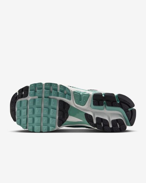 Оригінальні жіночі кросівки Nike Zoom Vomero 5 "Summit White/Wolf Grey/Pure Platinum" (HF1877-101) HF1877-101 фото